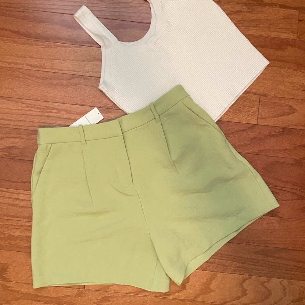 A&F green shorts